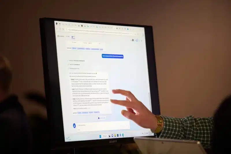Im Bereich der KI-Suche warnt Microsoft vor möglichen Datenbeschränkungen für seine Konkurrenten. 