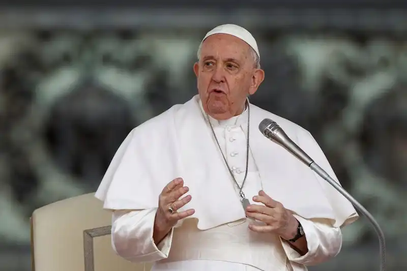 Papa Francis, Katolik Kilisesi'nin cinsel taciz yasasını meslekten olmayan liderleri de kapsayacak şekilde genişletti. 