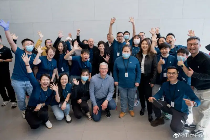 Il CEO di Apple incontra il capo del commercio cinese per discutere della catena di approvvigionamento