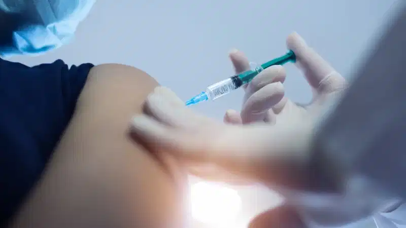 WHO specialists modify Covid-19 immunization guidelines, affirm that young people and teenagers in good health have a low risk