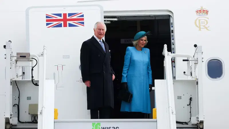Re Carlo III ha intrapreso il suo primo viaggio ufficiale all'estero come monarca, arrivando in Germania. 