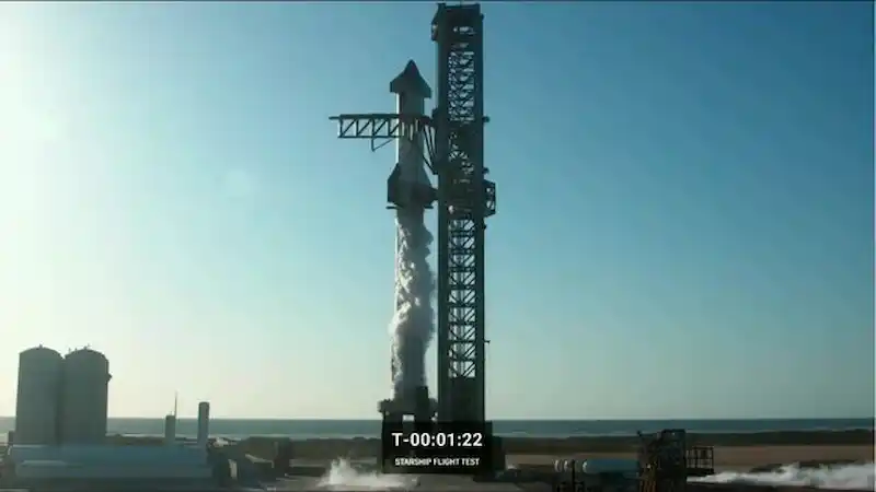 Wystrzelenie rakiety Starship przez SpaceX opóźnione w ostatniej chwili