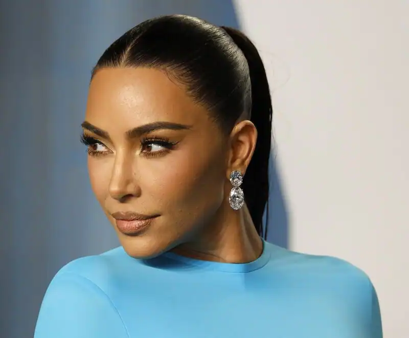 Kim Kardashian recluta esperti di Wall Street per espandere la sua società di buyout. 