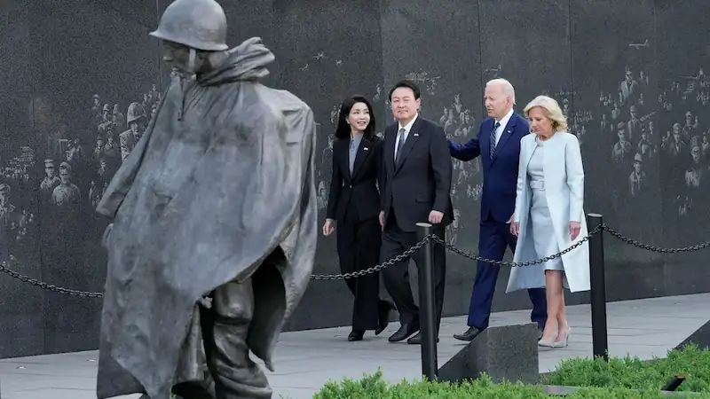 Biden e Yoon della Corea del Sud concordano misure per scoraggiare la Corea del Nord, compreso il dispiegamento di sottomarini nucleari. 