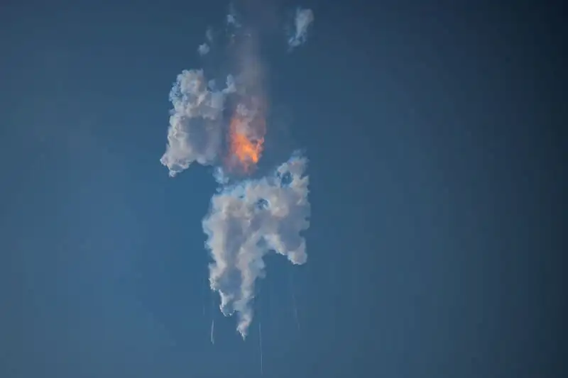 Urzędnicy amerykańscy: SpaceX uruchamia Ignited Blaze na Park Land, Burning 3. 5 akrów