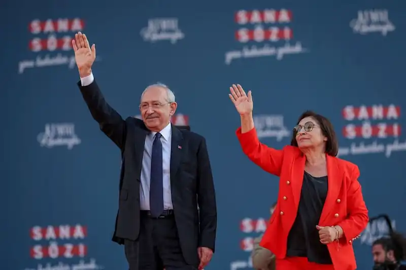 Kilicdaroglu wychodzi z cienia Erdogana w tureckiej kampanii wyborczej. 