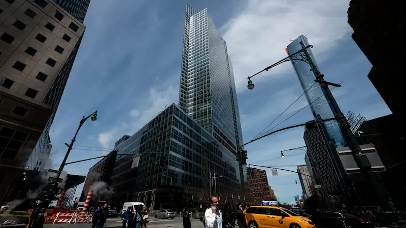 Goldman Sachs ตกลงที่จะจ่ายเงิน 215 ล้านดอลลาร์เพื่อยุติข้อเรียกร้องที่มีอคติทางเพศโดยพนักงานหญิงของบริษัท 
