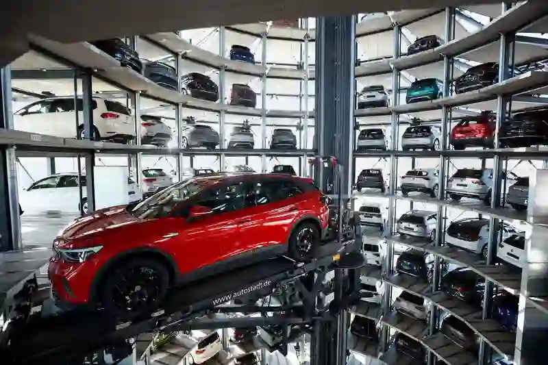 Cinque nuovi modelli di veicoli elettrici aumentano la produzione della fabbrica in Nord America. 