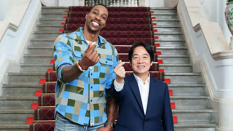 Dwight Howard spotyka się z reakcją w Chinach za określenie Tajwanu jako odrębnego kraju. 