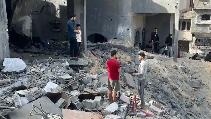 I diplomatici egiziani annunciano che Israele e la Jihad islamica palestinese hanno raggiunto un accordo di cessate il fuoco. 