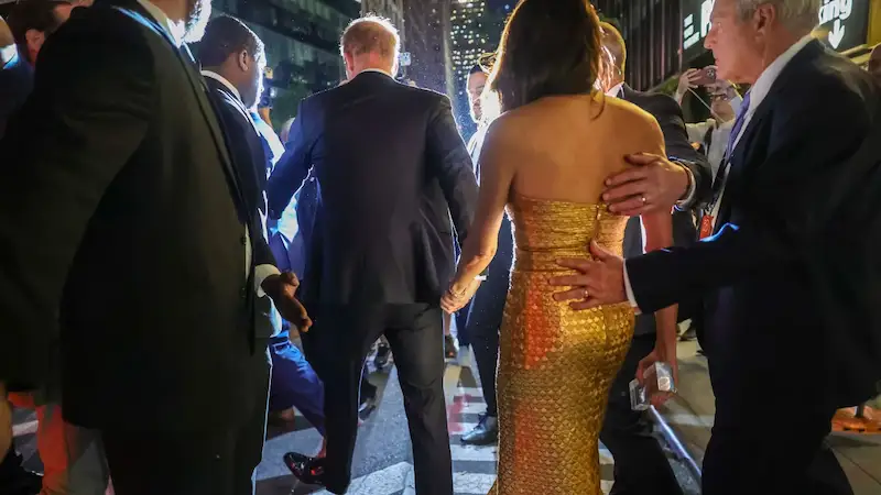 Prince Harry and Meghan Markle close call with paparazzi in dangerous car chase through New York.