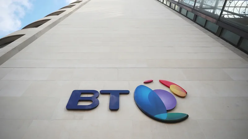 BT prevede di tagliare fino a 55.000 posti di lavoro entro il 2030. 