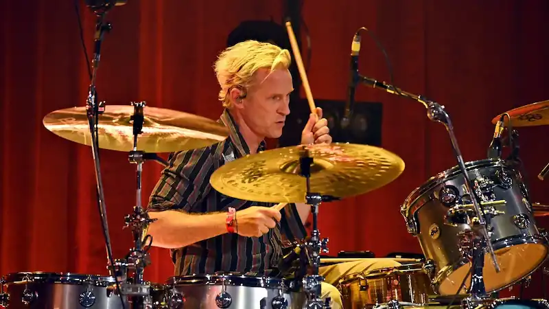 Foo Fighters reveal Josh Freese as their new drummer following the tragic passing of Taylor Hawkins.