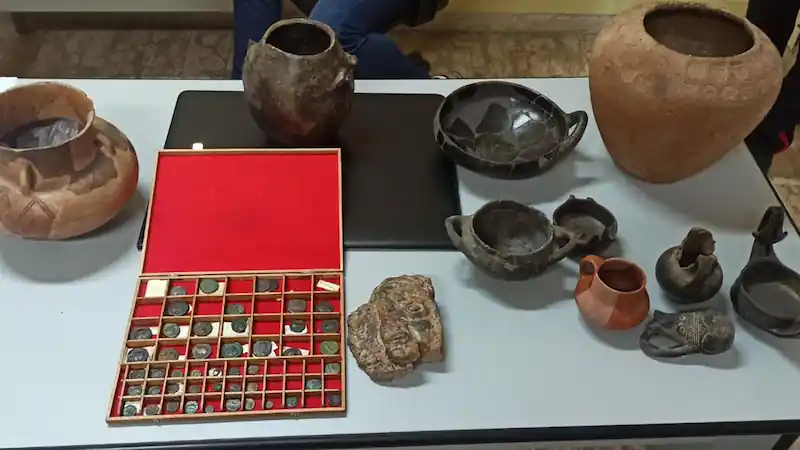 Italian police successfully retrieve vast number of looted relics.