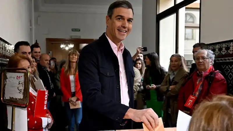 La mossa rischiosa di Sanchez di indire un voto in Spagna a luglio - potenziali implicazioni per gli investitori. 
