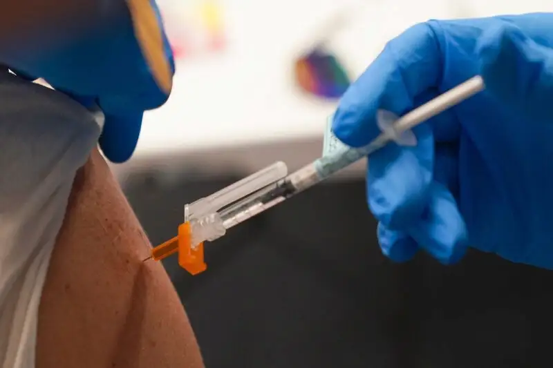 การอนุมัติวัคซีนโควิดของ J&J ถูกเพิกถอนโดย FDA เนื่องจากความต้องการที่ลดลง 