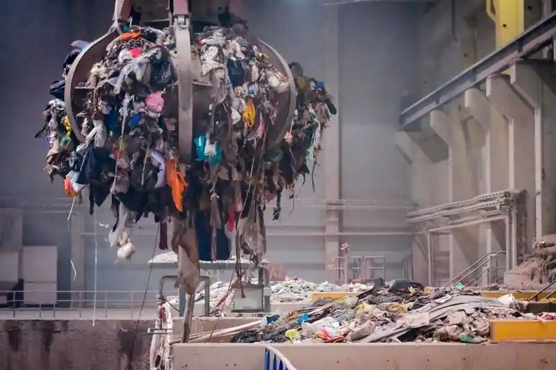 EU States Face Recycling Targets Challenge with Plastic Burning.