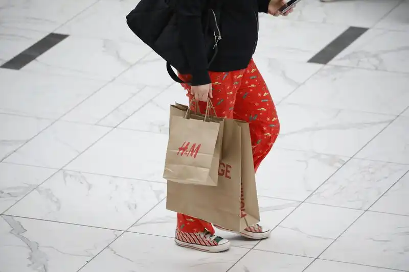 ผู้ค้าปลีกเห็นแนวโน้มเชิงบวก: ราคาหุ้น H&M และ ASOS เพิ่มขึ้