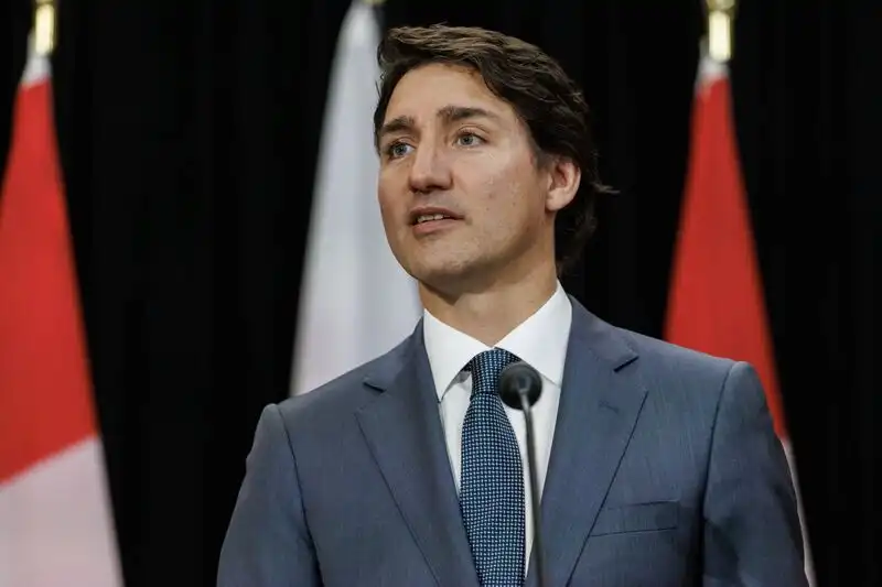 Pożary lasów w Kanadzie zwiększają presję na Trudeau, by zajął się zmianami klimatycznymi. 