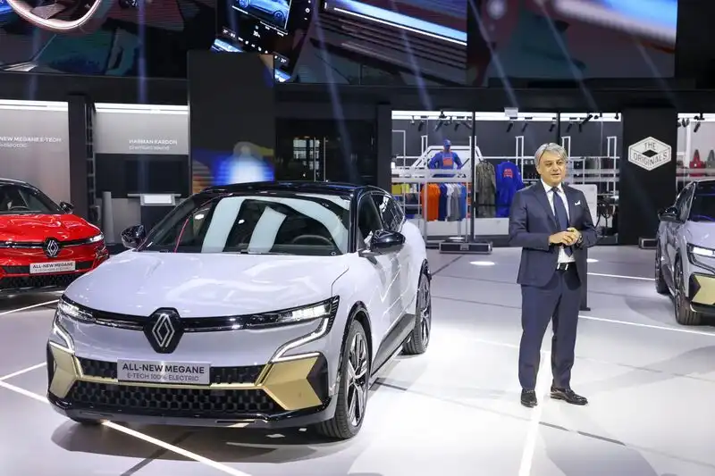 Renault tiene como objetivo alcanzar la paridad de ganancias operativas en su división de vehículos eléctricos para 2025. 