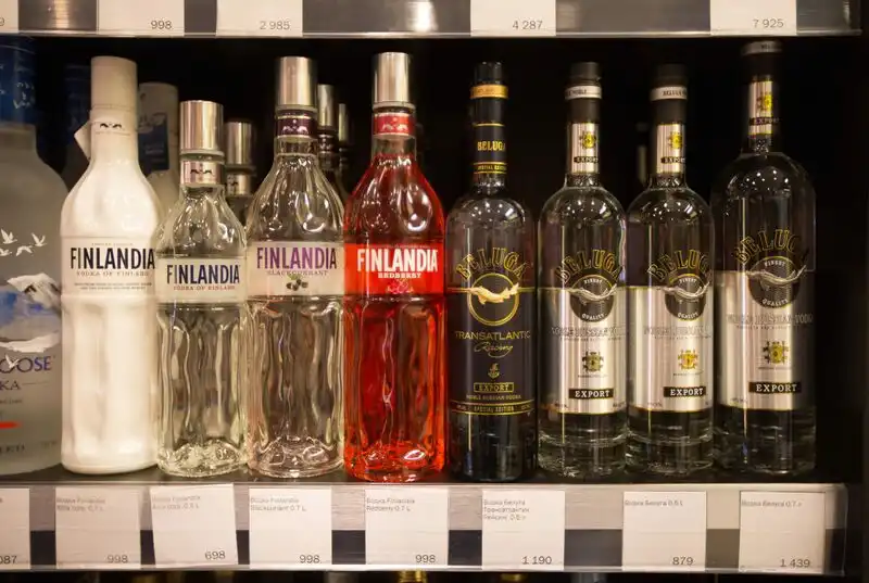 Fin Vodka Markası Finlandia, London Frenzy Sırasında Coke Bottling Company Tarafından Satın Alındı. 