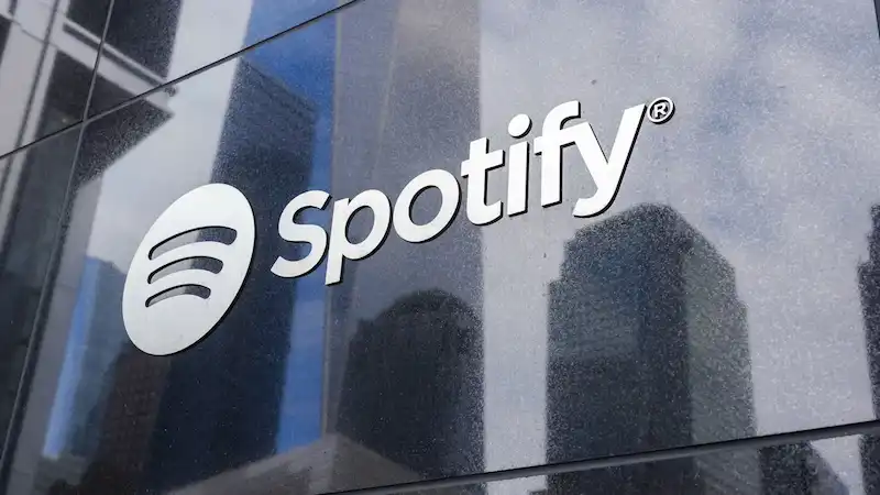 ผู้บริหาร Spotify ระบุว่า Harry และ Meghan เป็น 'นักต้มตุ๋น' หลังจากยุติการเป็นหุ้นส่วนพอดคาสต์ 