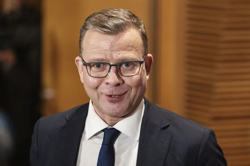 El gobierno de derecha de Finlandia nombra a un nuevo primer ministro para dirigir el gabinete