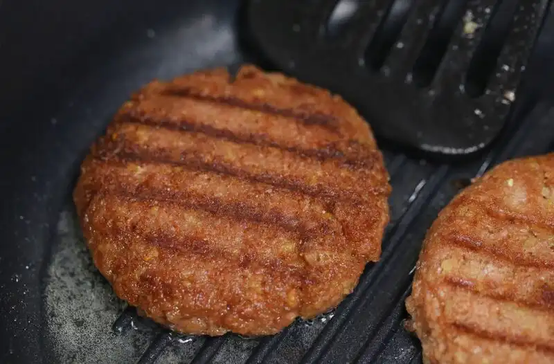 Hype e fondi diminuiscono, lasciando poco spazio al successo per gli imitatori di Beyond Meat