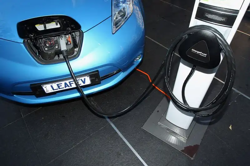 Nissan intraprende un lungo e costoso viaggio verso il riutilizzo delle batterie dei veicoli elettrici. 