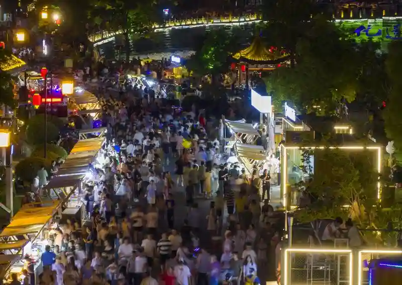 El gasto reciente en vacaciones de China se mantiene por debajo de los niveles previos a la pandemia
