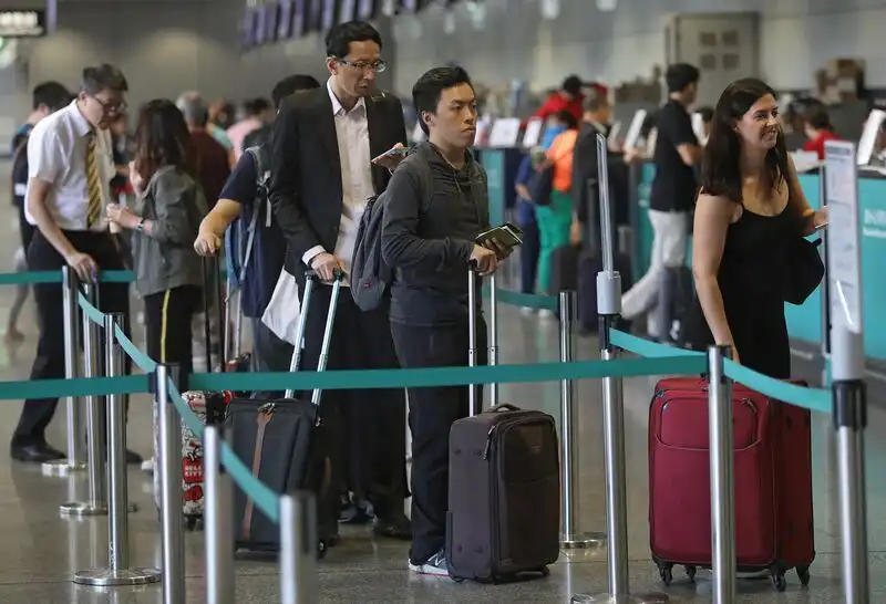 Il servizio di check-in dell'aeroporto del centro di Hong Kong riprenderà il prossimo mese. 