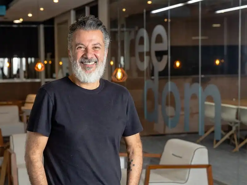 Brasilianisches Startup Dock stellt Kreditplattform für verbesserte Unternehmenskredite vor. 