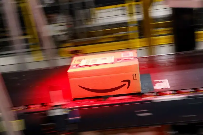 Amazon appeals against €3 book delivery charge in France's highest court.