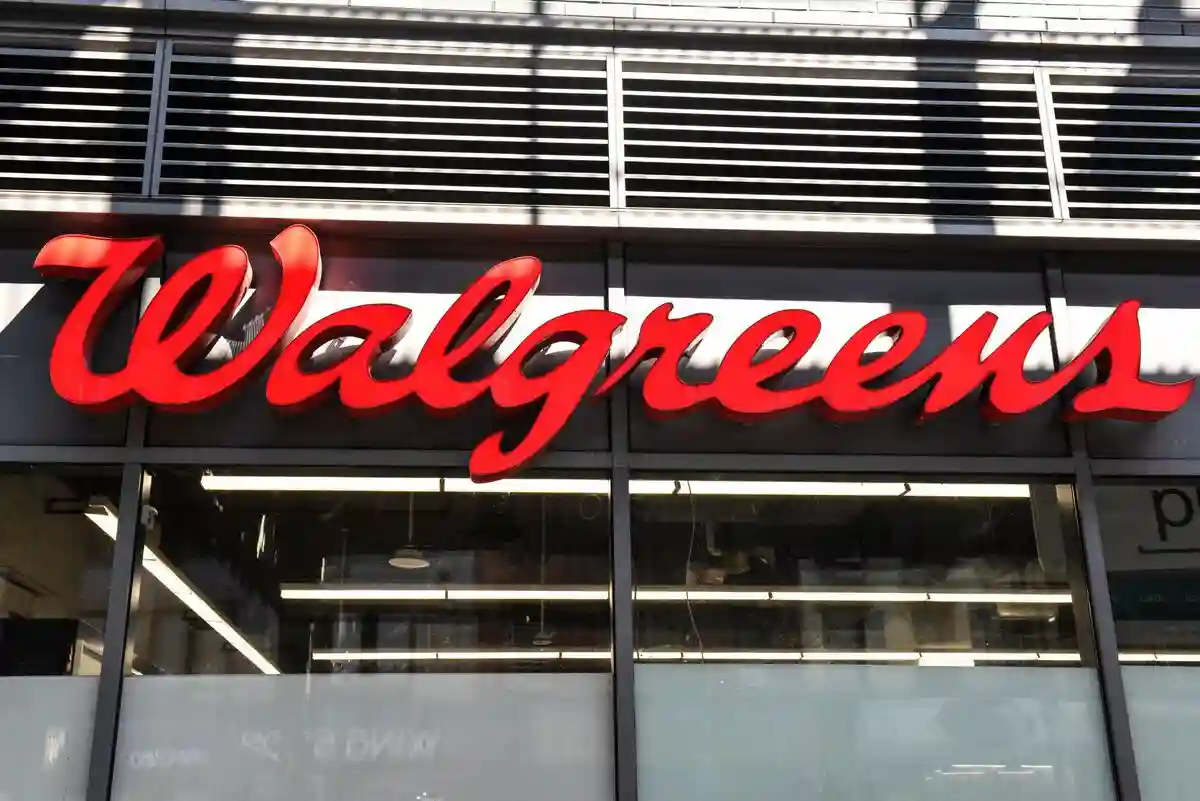 Walgreens-Aktien fallen, da die Pandemie-Nachfrage nachlässt, was zu einer Verschlechterung der Aussichten führt. 