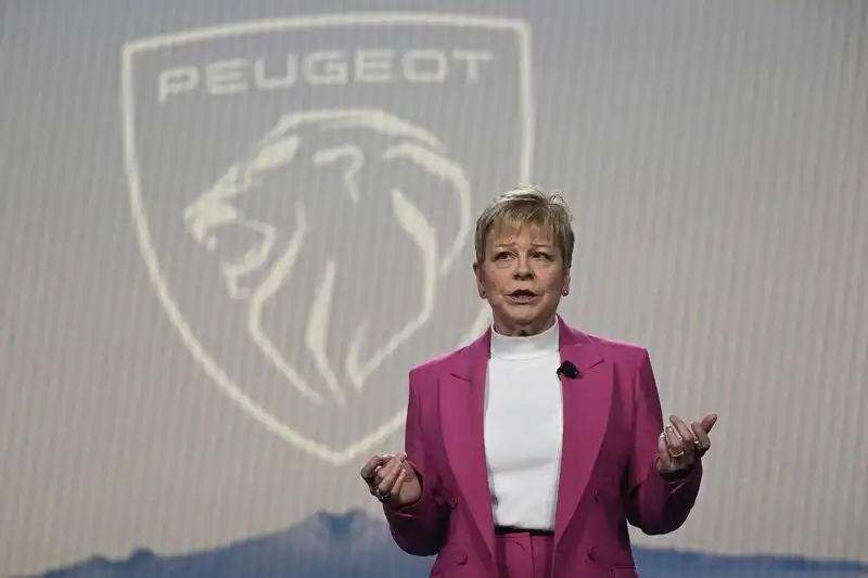 Peugeot jest świadkiem dużego popytu i wprowadza usługę subskrypcji pojazdów elektrycznych w całej Europie