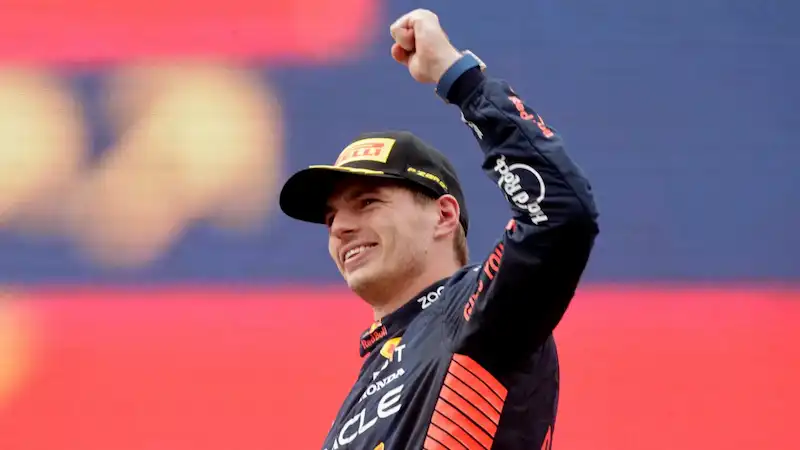 Max Verstappen kontynuuje niesamowitą passę z dominującym zwycięstwem w Grand Prix Austrii. 
