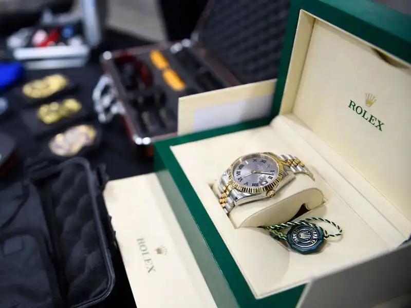 Laut dem CEO von Watchfinder handelt es sich bei der Hälfte der gefälschten Uhren um Rolex-Repliken