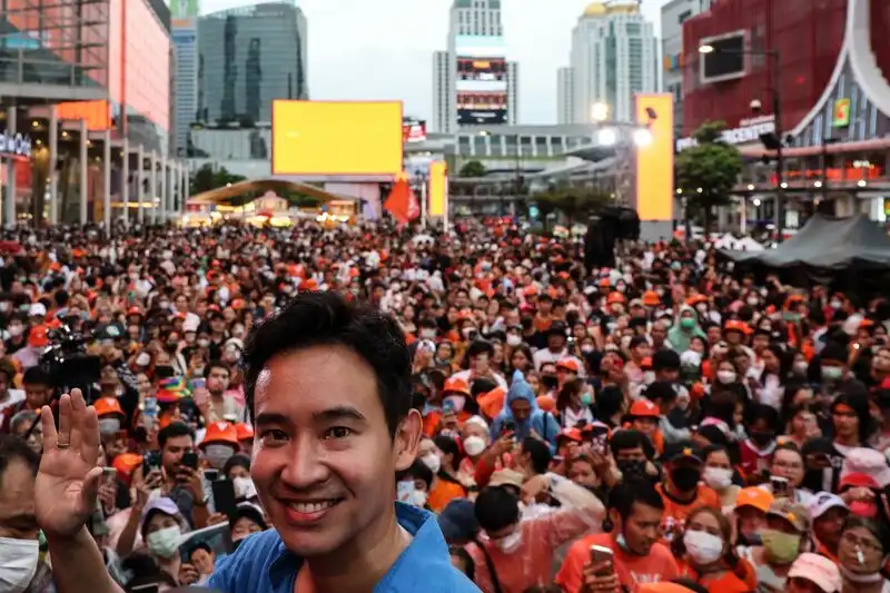 Thai Coalition Leader Pita Gathers Enthusiasm from Supporters Prior to PM Election