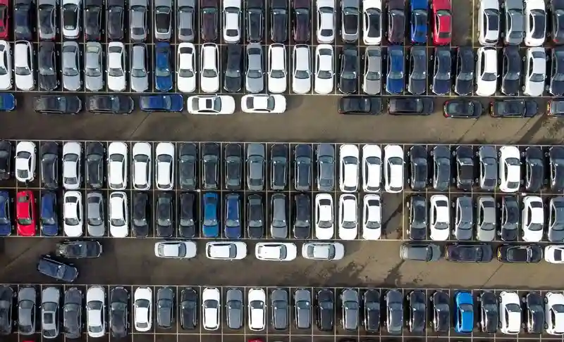 Preços de carros usados ​​sofrem a maior queda desde o início da pandemia