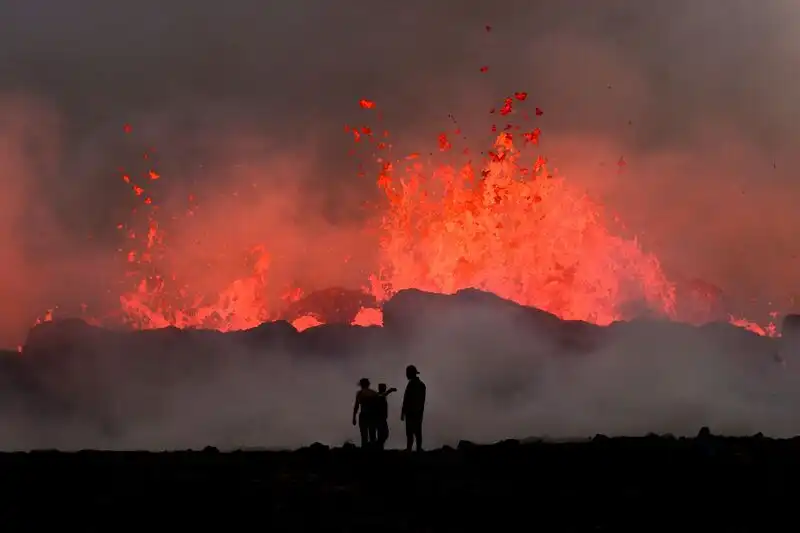 Iceland Unveils Access to Volcanic Eruption Site as Fumes Dissipate
