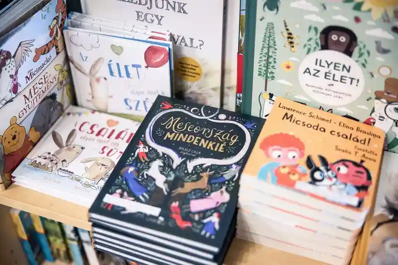 L'Ungheria impone una sanzione al libraio in risposta all'accresciuta iniziativa anti-LGBTQ di Orban