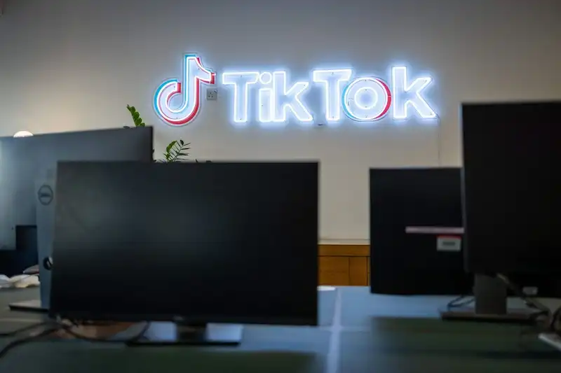 Warner Music and TikTok Extend Licensing Partnership