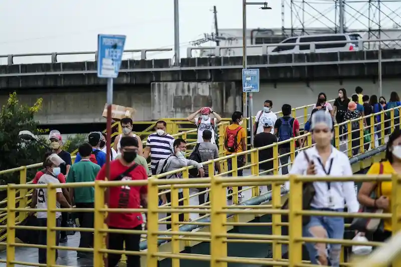 Manila dichiarerà la sospensione del lavoro e della scuola il 24 luglio a causa del tifone e dello sciopero