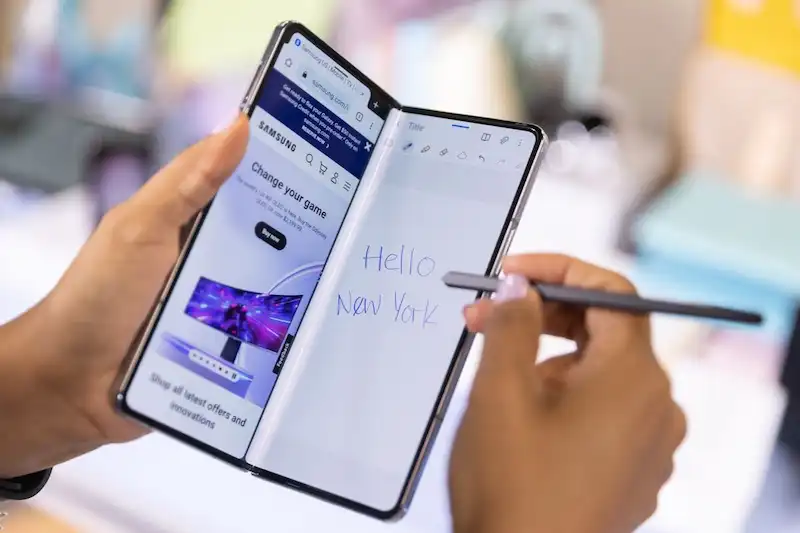Samsung Introduces Even Sleeker Foldable Phones, Enhanced Tablet and Smartwatch