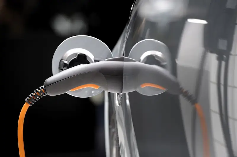 GM, Stellantis, BMW Collaborate on Creating Extensive EV Charging Network in North America