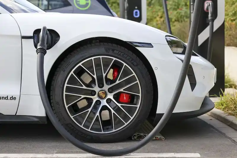 Porsche Seeks Collaboration for $3.3 Billion Electric Vehicle Battery Plant