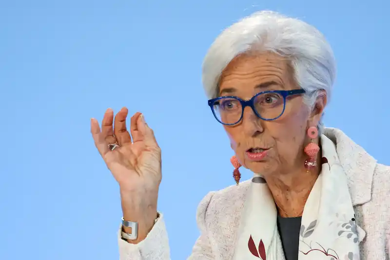 Lagarde prepara l'Europa per l'imminente rallentamento della crescita mentre l'economia statunitense prospera