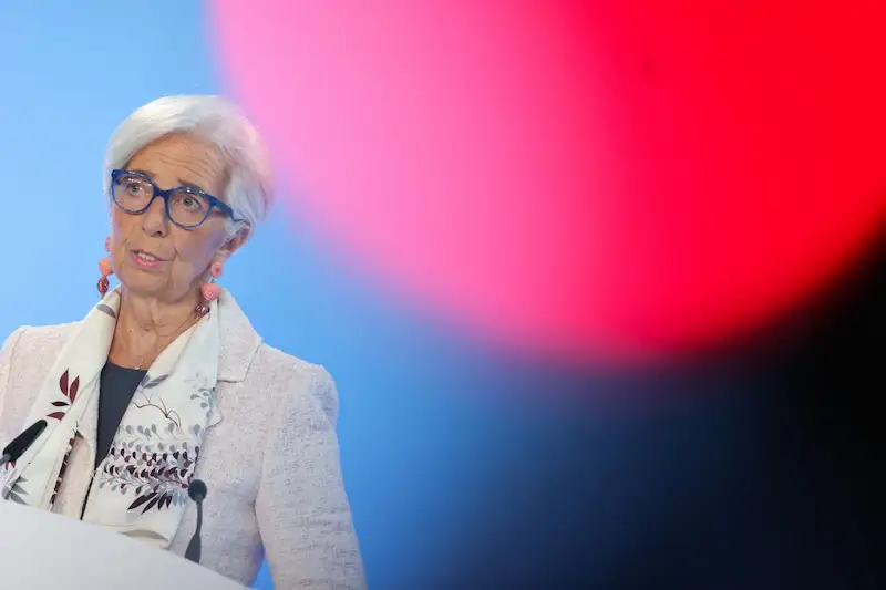 Italian Senator Calls for Lagarde's Resignation as ECB Chief Due to Controversial Interest Rate Rises