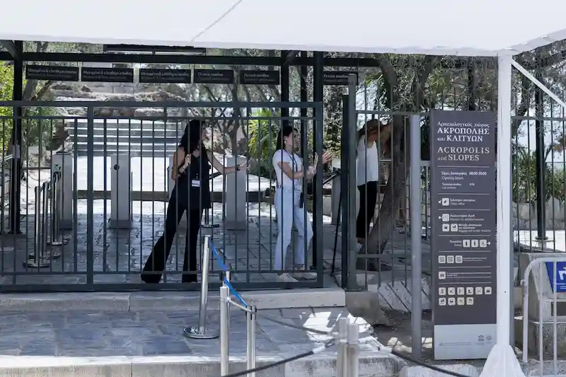 Iran stoi w obliczu zamknięcia podobnego do Covida, gdy śmiertelna fala upałów ogarnia naród, przewidując szersze implikacje