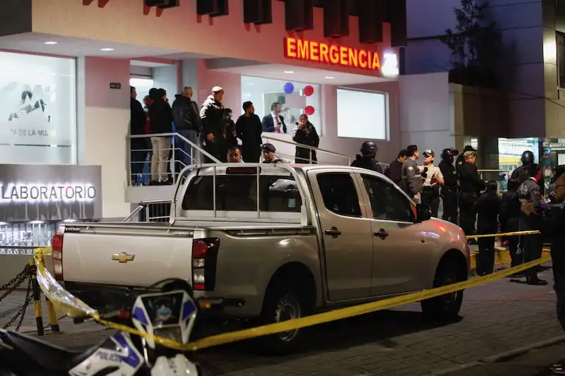 Ecuador impone estado de emergencia en respuesta al asesinato de candidato presidencial